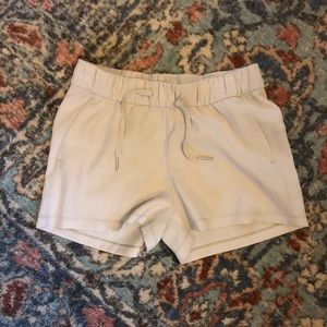 LULULEMON ON THE FLY SHORTS - WOVEN NWOT